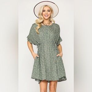 Gigio Plus Sage Green Floral Blouse Size 1XL